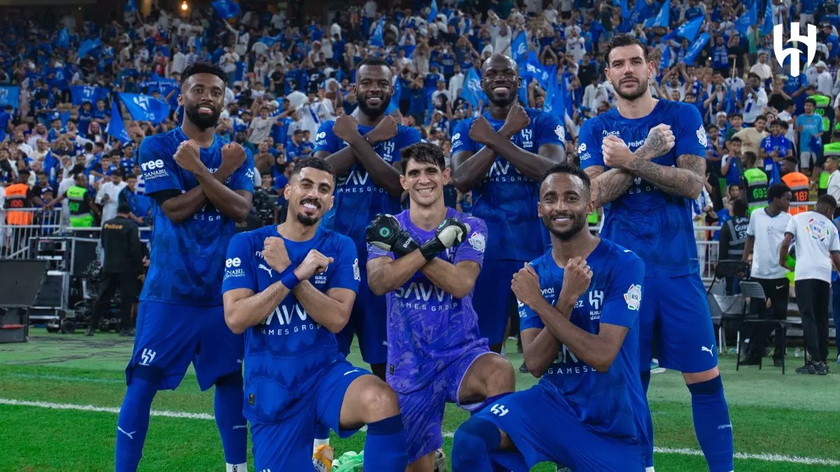 الهلال يفقد نجمة الشهير في صدمة تهز دوري روشن وتُبكي الهلاليين! من يكون؟ (صورة)