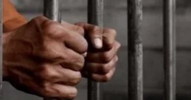 اعرف حقك.. الحبس سنة و20 ألف جنيه لمن يغش ويتلاعب فى السلع التجارية