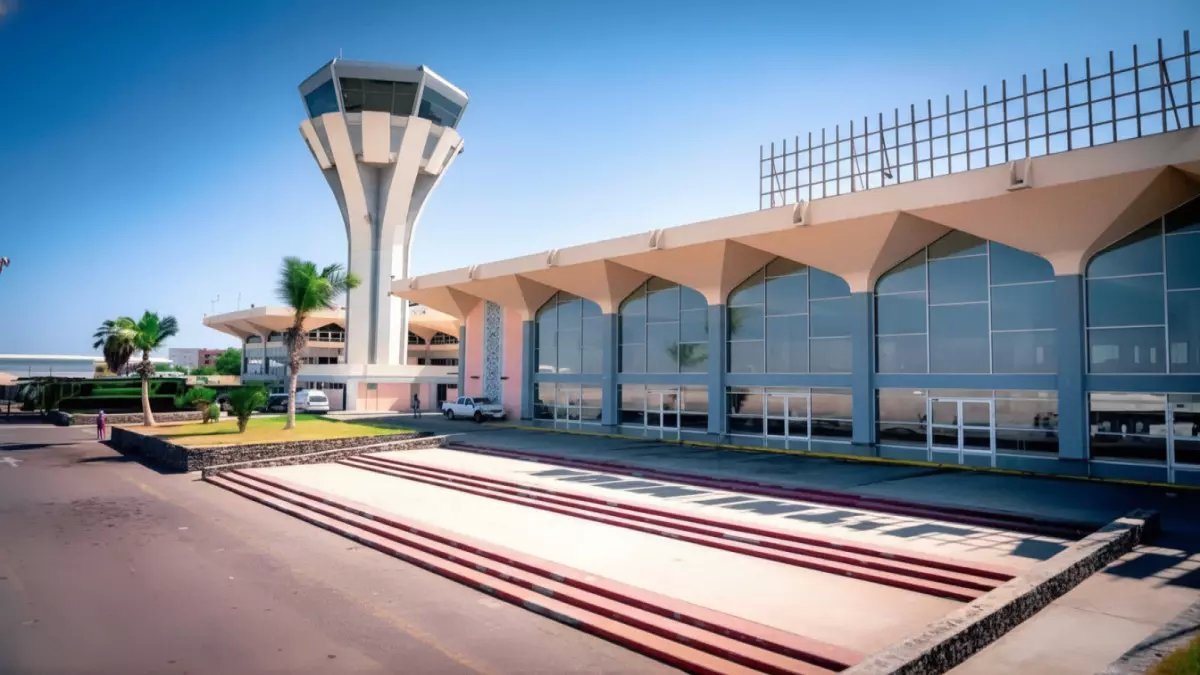 عاجل: السعودية تُوقف مطار عدن نهائياً... شروط صادمة تشل حركة الطيران والركاب عالقون!