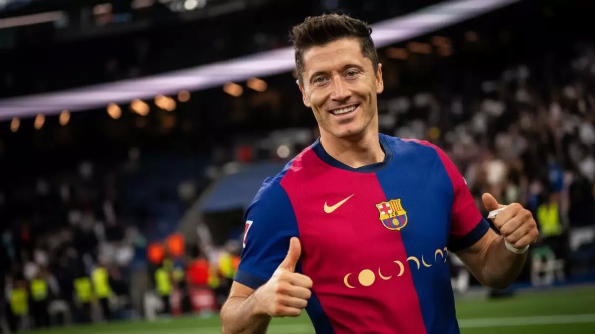 عاجل: مبابي يدمر برشلونة بـ18 هدف ويتصدر الليجا... ليفاندوفسكي يحاول اللحاق!