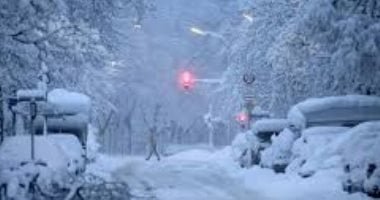 ثلوج كثيفة تعطل ألمانيا.. جسر رئيسى مغلق واستعدادات لإغلاق المدارس.. فيديو