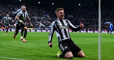 نيوكاسل يونايتد ضد ليدز.. هدف بارنز يدخل تاريخ الدوري الإنجليزي