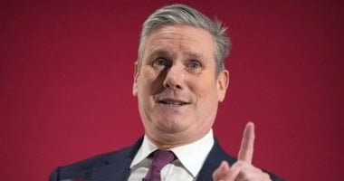 ستارمر وروتة يرحبان بالالتزامات القوية المقدمة من تحالف الراغبين في اجتماع باريس