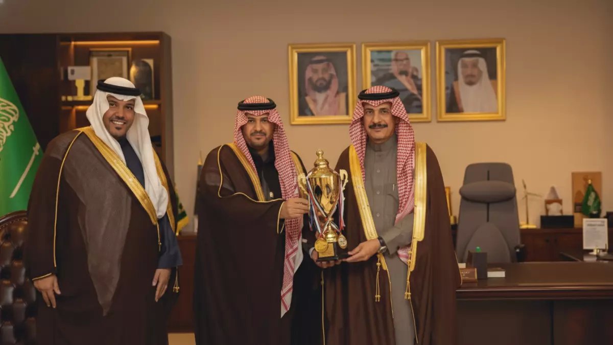 عاجل: طلبة سعوديون يحصدون ذهب العالم... الأمير عبدالرحمن يكشف السر وراء انتصار حفر الباطن الدولي!