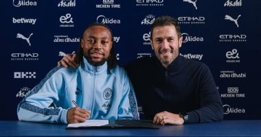 مانشستر سيتي يعلن التعاقد مع الغاني أنطوان سيمينيو