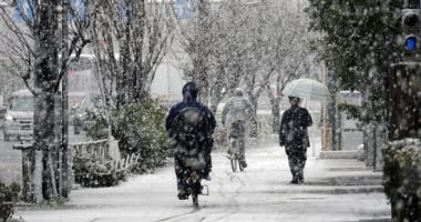 إغلاق مدارس وفوضى فى حركة النقل ببريطانيا بسبب أسوأ تساقط للثلوج منذ سنوات