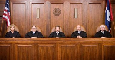 المحكمة العليا الأمريكية تحسم اليوم قانونية رسوم ترامب الجمركية