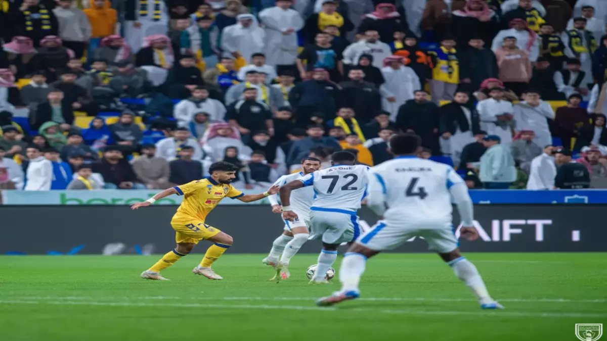 عاجل: التعاون يخسر الوصافة في الدقيقة 90+17 - نيوم يصدم العملاق بتعادل مؤلم يقلب الموسم!