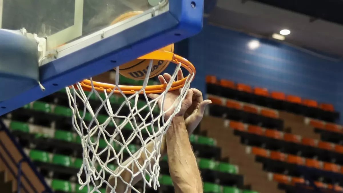 زلزال في دوري السلة: سقوط مدوٍ للأهلي والزمالك والاتحاد يخطف الصدارة!