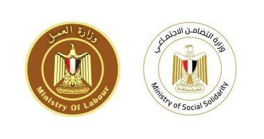 وزيرا التضامن والعمل يوجهان بصرف مساعدات لأسر ضحايا حادث الطريق الصحراوي بالمنيا