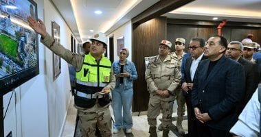 رئيس الوزراء يتفقد مستشفى بولاق الدكرور