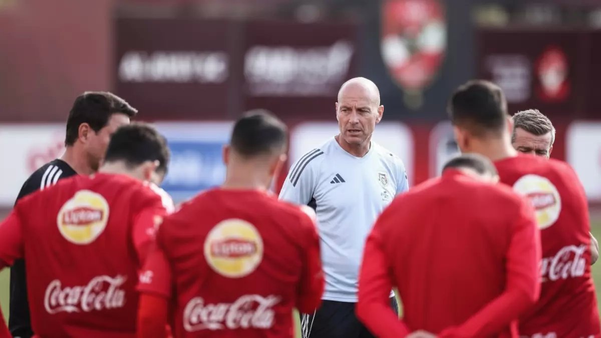 عاجل: الأهلي يدخل مواجهة فاركو بـ 17 غائب صادم - هل ينهار العملاق الأحمر؟