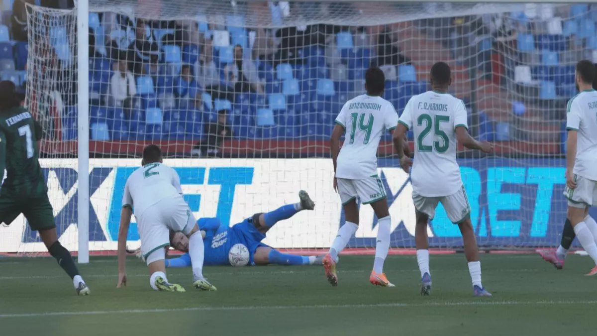 صادم: لوكا زيدان يسرق هدف نيجيريا أمام الجزائر بقرار جدلي... الجماهير تنفجر غضباً!