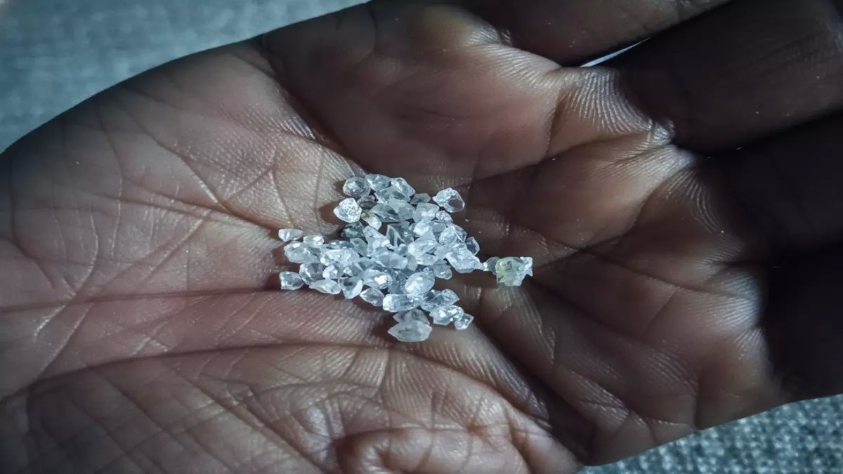 ما اكتشفته اليمن تحت أراضيها سيصدمكم.. 32,375 كيلومتر مربع تحتوي على ثروة الألماس المخفية