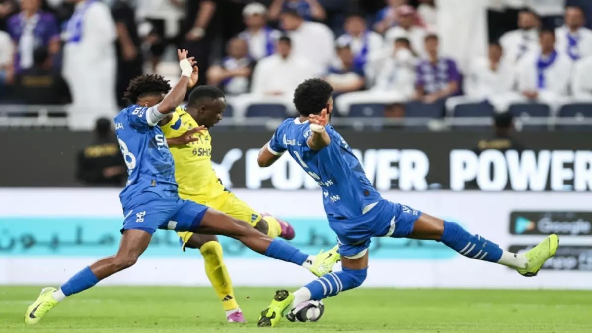 عاجل: غياب كوليبالي وبونو وساديو ماني يهز ديربي الرياض غداً - من سيحسم الصدارة؟