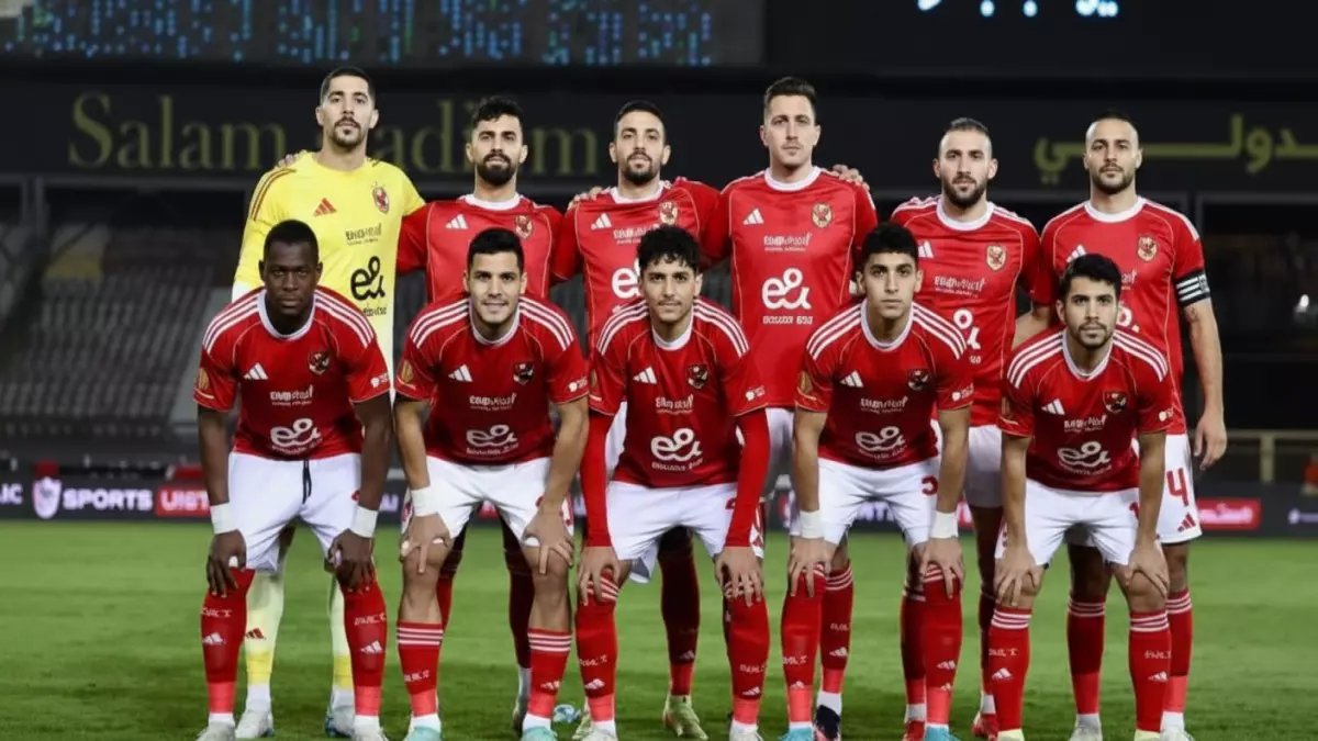 عاجل: الأهلي يستعد لمعركة حاسمة ضد الطلائع اليوم... والجماهير تترقب مفاجأة كبيرة!