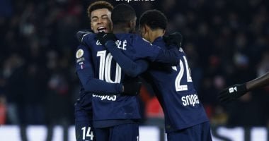 كفاراتسخيليا يقود هجوم باريس سان جيرمان ضد باريس إف سي في كأس فرنسا