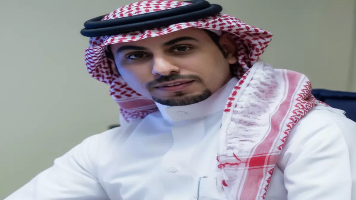 "العنزي" يدافع عن "العقيدي" بعد خطأ مباراة القادسية: "ليس حارس مباراة... بل حارس المستقبل!"