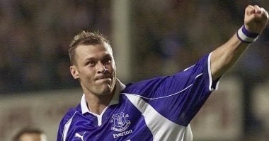 محاربون لا يعرفون الرحمة..أقوى 11 لاعبًا بالتاريخ من فيرجسون إلى بوتشر