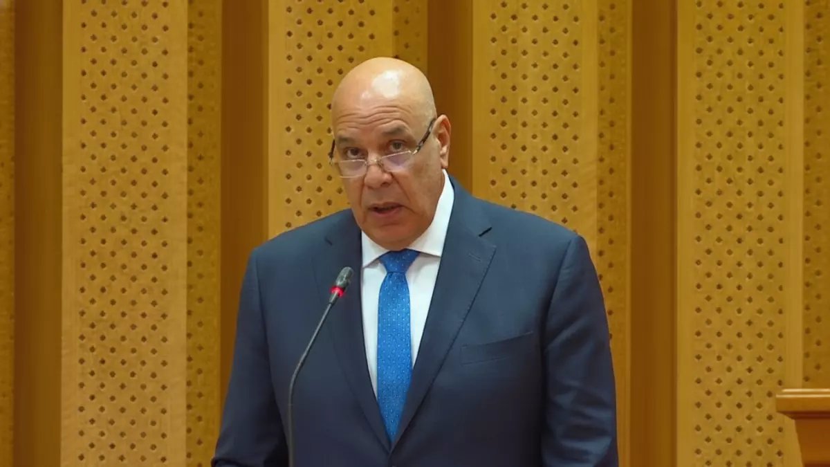 عاجل: هشام بدوي يحطم الأرقام ويصبح رئيساً للبرلمان المصري بـ521 صوتاً... تفاصيل مثيرة!