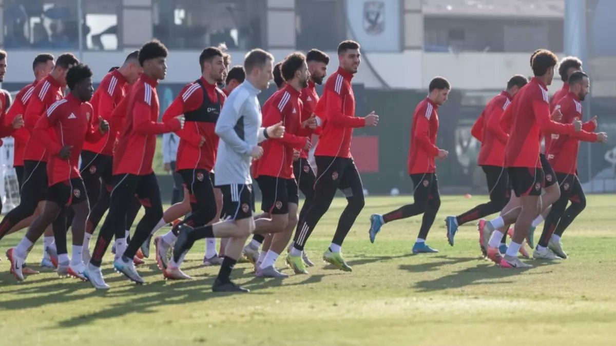 عاجل: كوكا وبن شرقي يعودان للأهلي... والجهاز الطبي يكشف موعد العودة الكاملة!