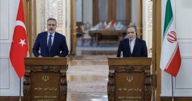 وزيرا خارجية تركيا وإيران يبحثان آخر التطورات في طهران خلال اتصال هاتفي