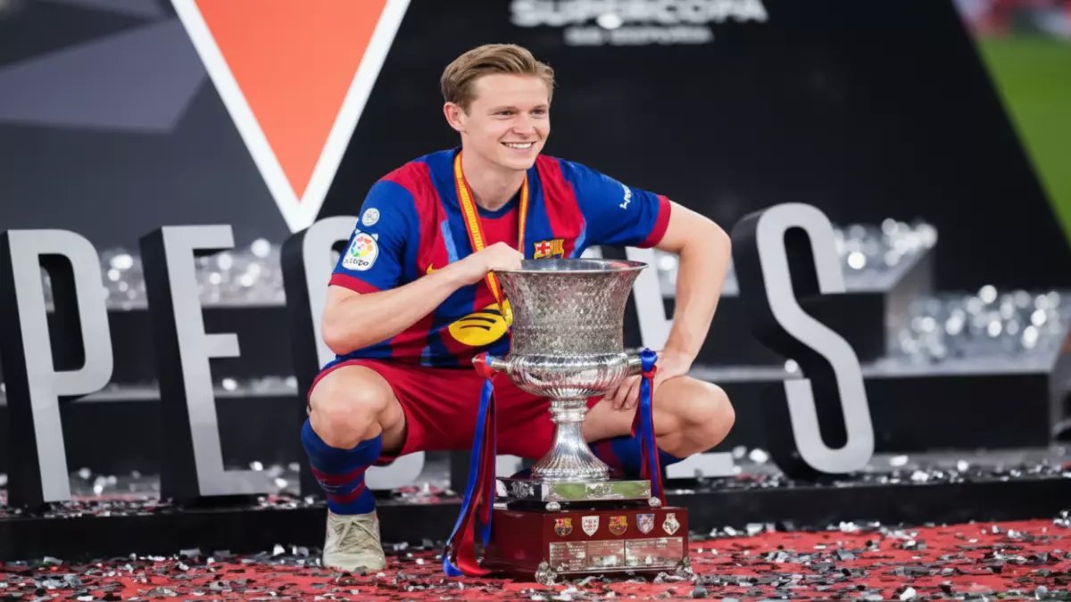 عاجل: كشف سر طرد دي يونج المفاجئ أمام ريال مدريد... والعقوبة ستصدم جماهير برشلونة!