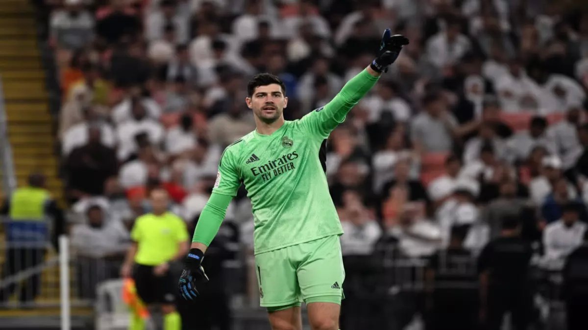 كورتوا ينفجر بعد هزيمة الكلاسيكو: "التفاصيل الصغيرة دمرتنا أمام برشلونة!" - وعد ناري بالانتقام