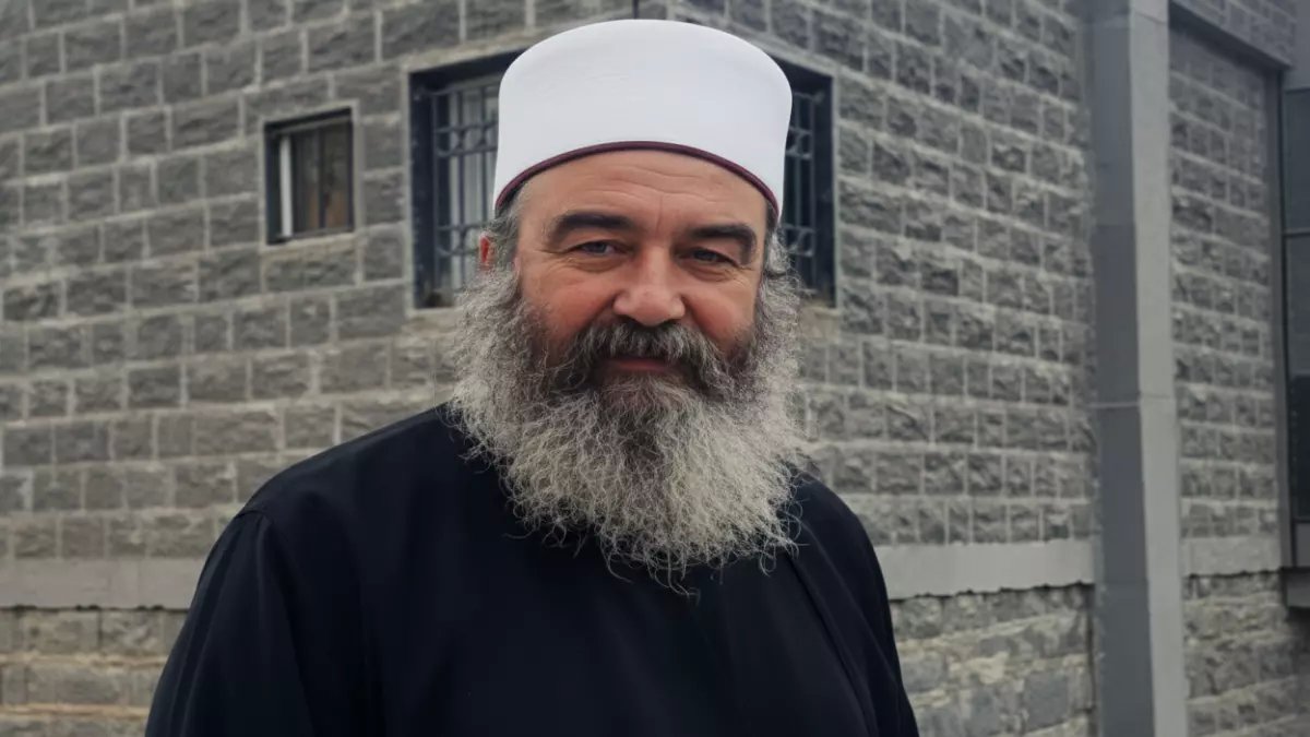 عاجل: زعيم ديني سوري يعلن "نحن جزء من إسرائيل"... غضب شعبي عارم والمطالبة بطرده!