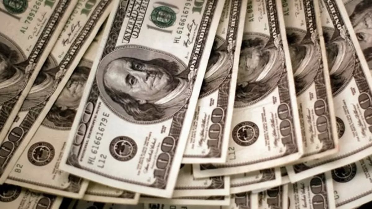 عاجل: الدولار يحافظ على استقراره تحت 48 جنيهاً... البنوك المصرية تكشف الأسعار الرسمية اليوم!