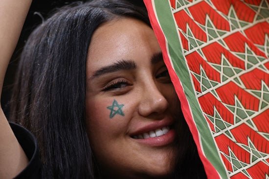 فتاة من جمهور المغرب فتاة من جمهور المغرب