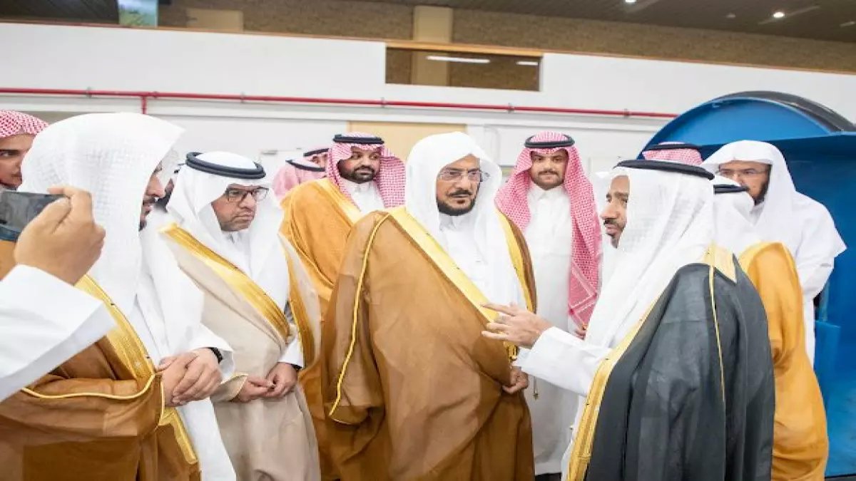 حصري: وزير الشؤون الإسلامية يكشف المشاريع السرية لمجمع الملك فهد... تقنيات ثورية ستغير طباعة المصحف إلى الأبد!