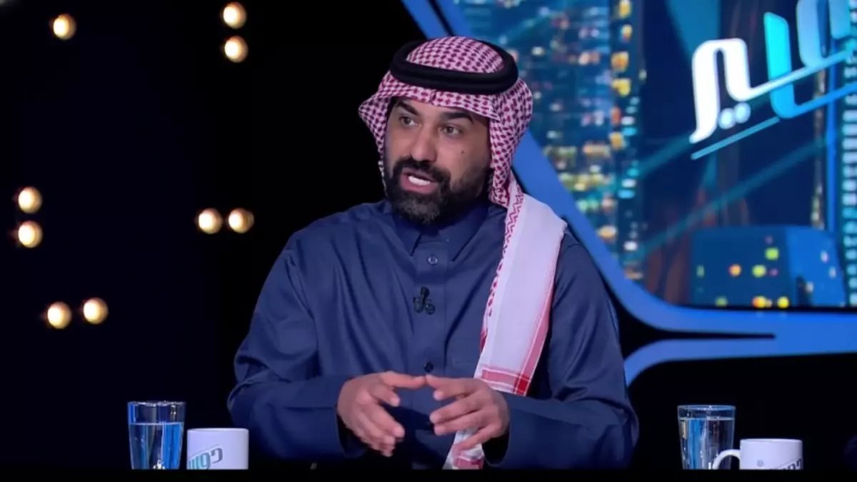 صادم: أحمد عطيف يفجر مفاجأة عن الأهلي - ليس المنافس الأول للهلال ولكن...؟