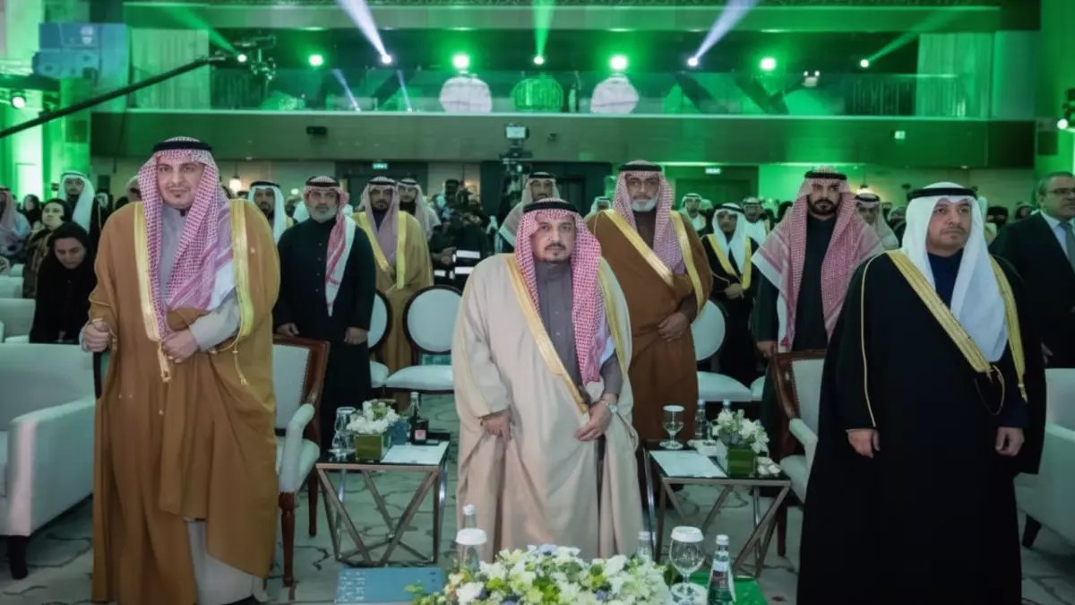 عاجل: أمير الرياض يشهد إطلاق استراتيجية تعليمية ثورية تغير مستقبل 50 مليون خليجي!
