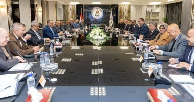 وزيرا الإنتاج الحربى والإسكان يتابعان موقف تنفيذ مشروعات مبادرة حياة كريمة