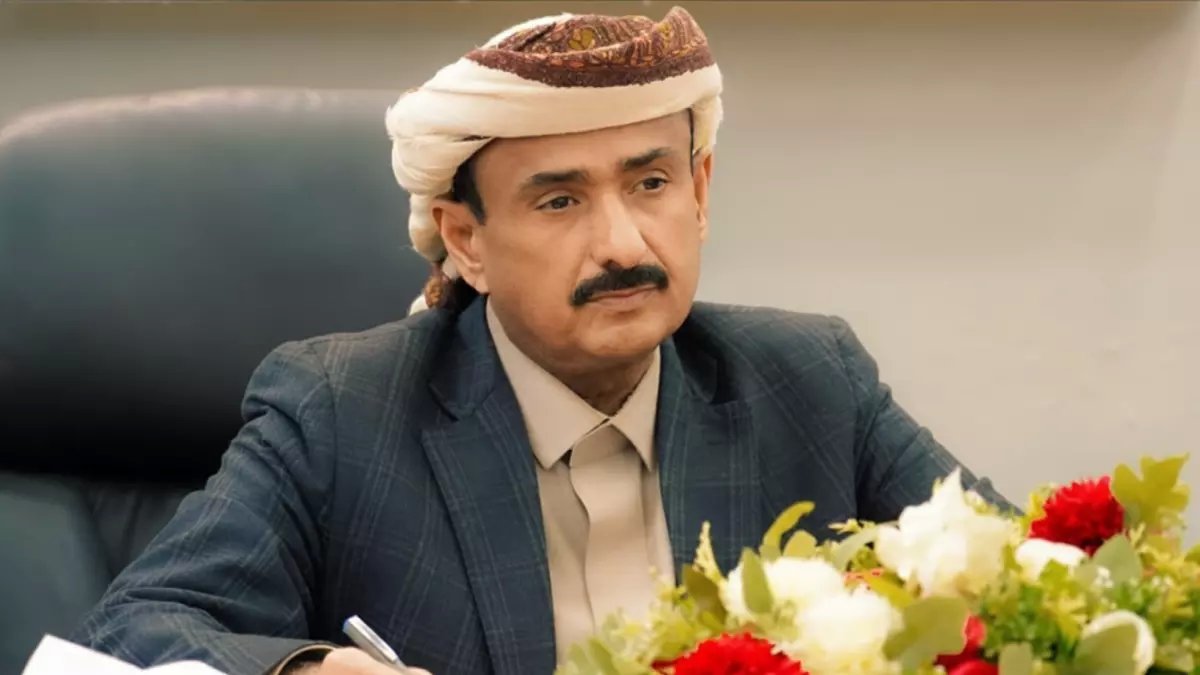 عاجل: لجنة سعودية تصل شبوة لتسليم المطار ومعسكرات حيوية... خطة شاملة لإعادة توحيد اليمن!