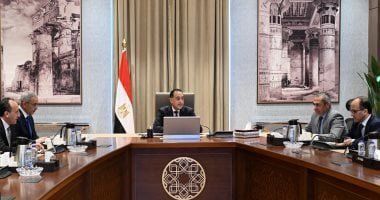 رئيس الوزراء يتابع ملفات العمل الخاصة بشركة العاصمة الجديدة للتنمية العمرانية