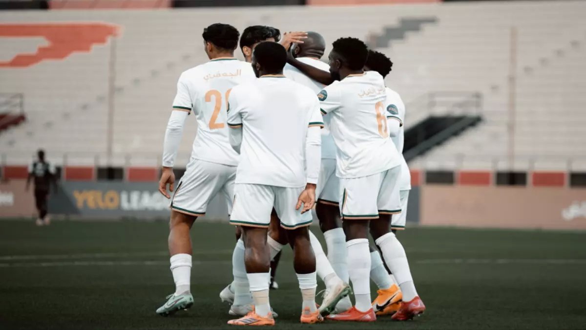 عاجل: معركة الصدارة تشتعل الجمعة... هل يسقط أبها المتصدر أمام الرائد الجائع للانتقام؟