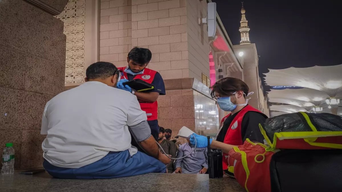 عاجل: أرقام صادمة من الهلال الأحمر بالمدينة - نصف مليون مكالمة استغاثة خلال عام واحد!