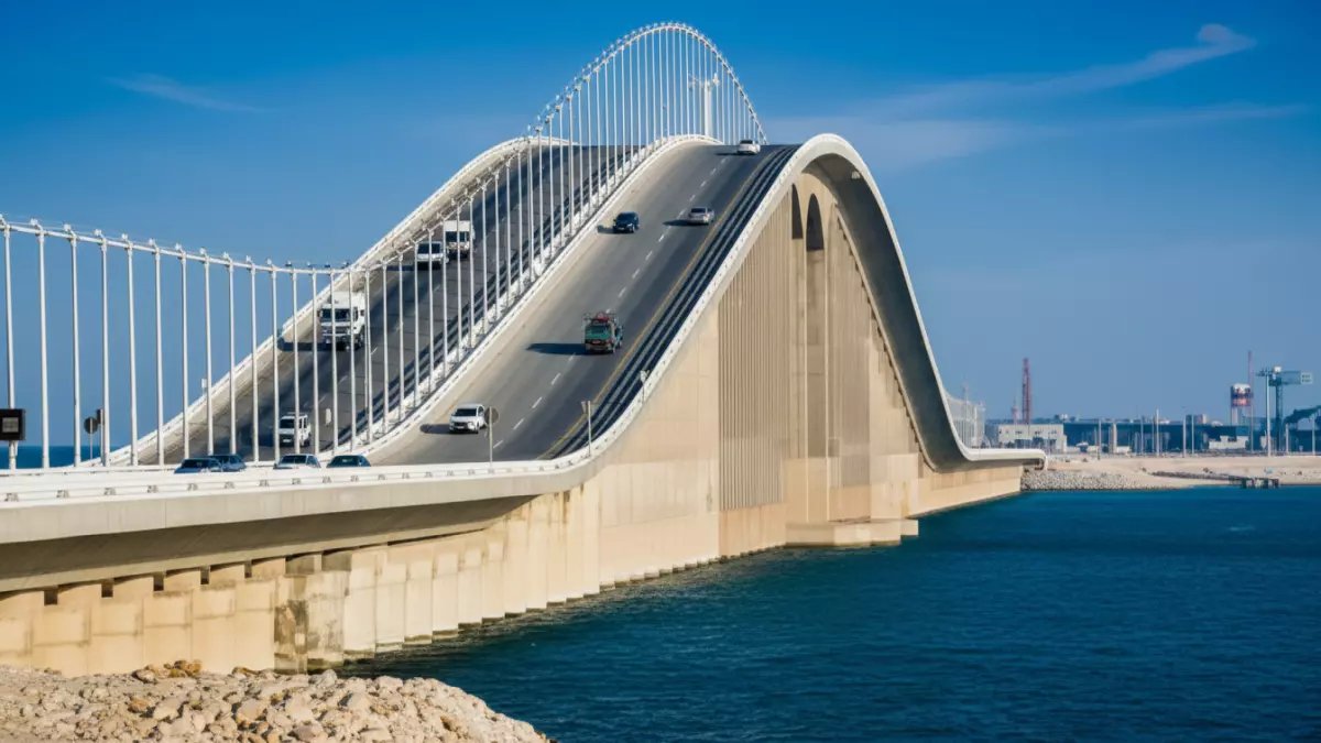 عاجل: ثورة رقمية تقضي على طوابير جسر الملك فهد نهائياً - 15 ثانية فقط للعبور!