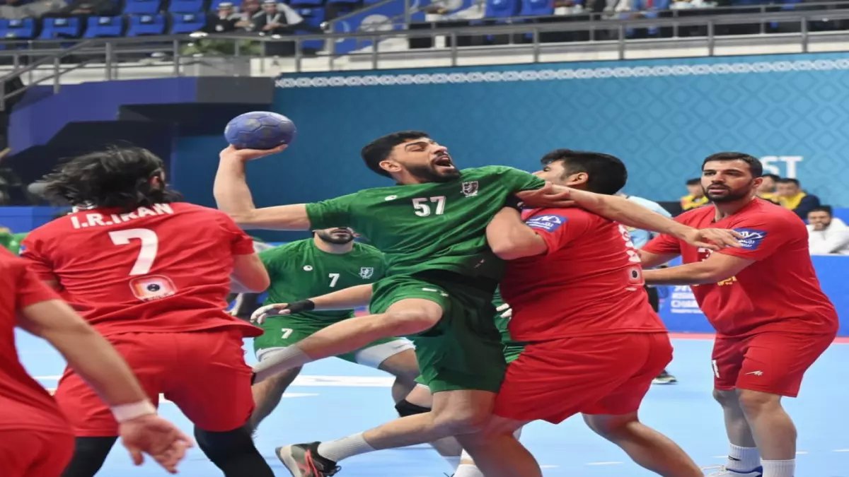 صادم: الأخضر السعودي يسحق إيران 24-22 في افتتاح الآسيوية... مجتبى السالم يخطف الأنظار!