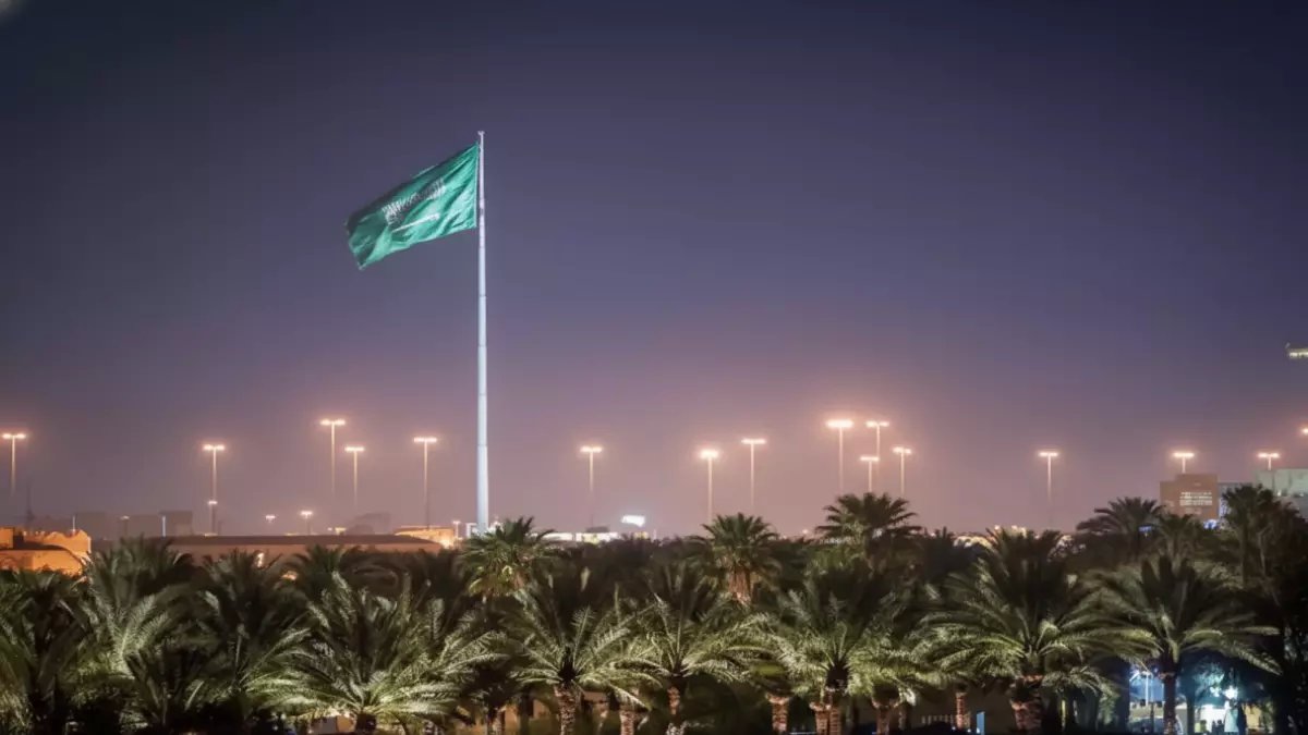 إنجاز يكسر احتكاراً استمر عقداً.. السعودية تحرر 4 مطارات يمنية وتعيد السيادة