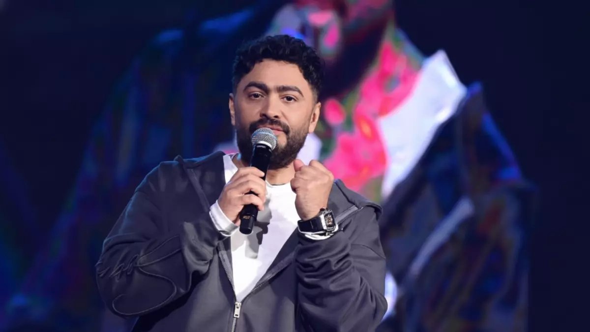 تامر حسني يفاجئ الجماهير: غنى لشيرين 'بص بقى' في لحظة وفاء لا تُنسى... والجمهور في حالة هستيريا!