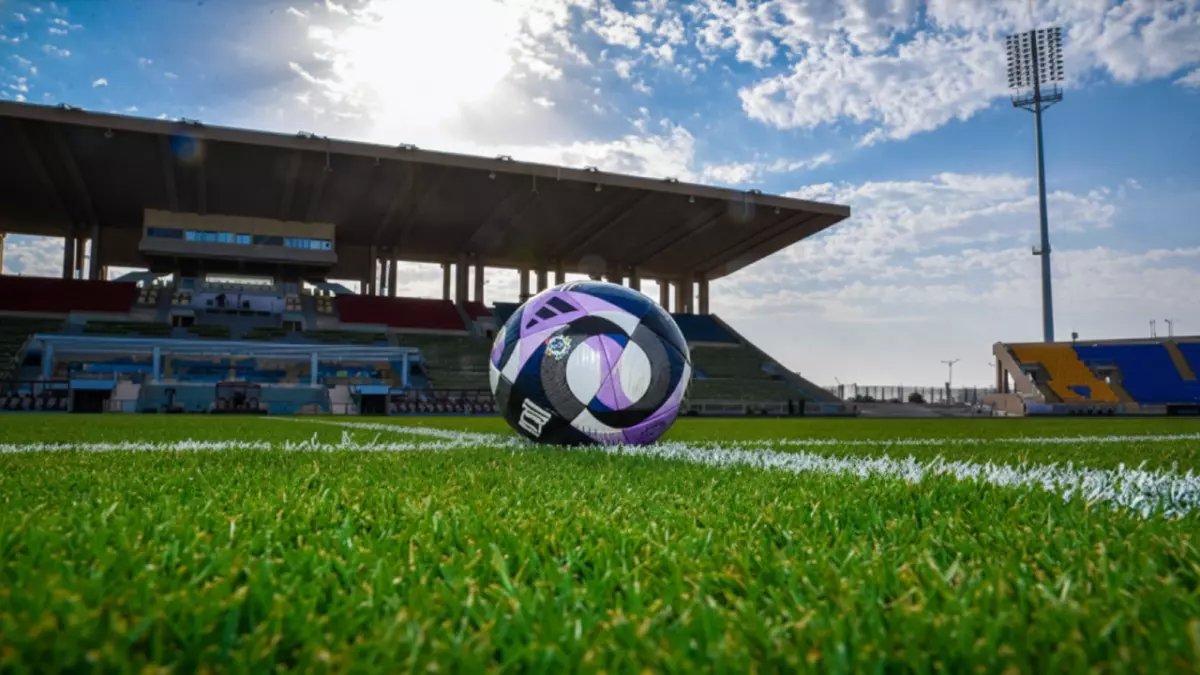 عاجل: الحكام المثيرون للجدل يقودون 3 مواجهات نارية في دوري روشن اليوم - النجمة والاتحاد في قلب العاصفة!