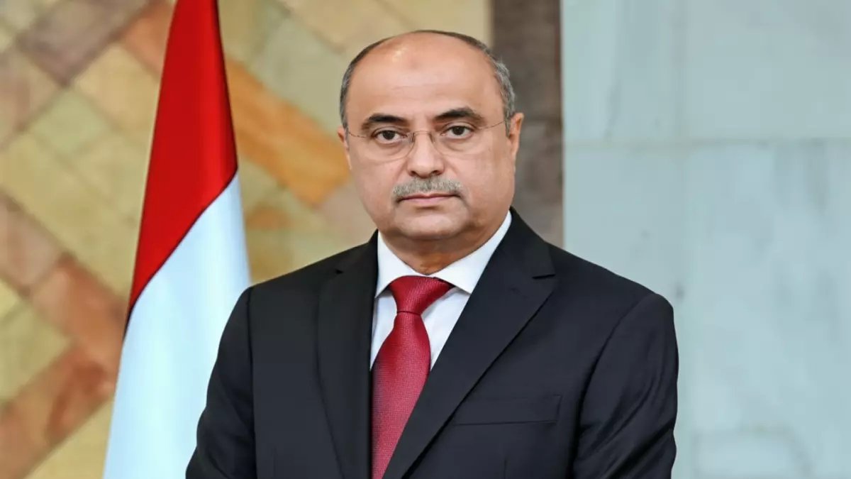 عاجل: بن بريك يعلن ضمانات حكومية جديدة لسقطرى بدعم سعودي... هل تنتهي أزمة الوقود نهائياً؟