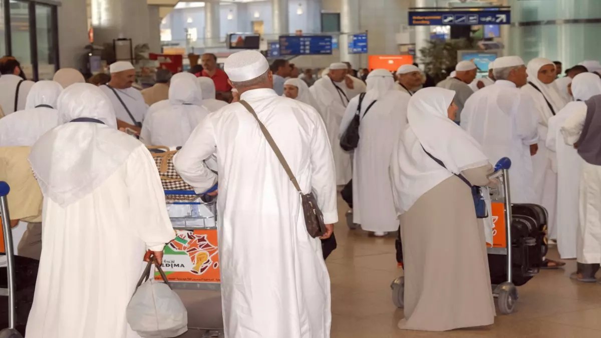 عاجل: انفجار الطلب على العمرة يربك شركات السياحة المصرية - أسعار تبدأ من 40 ألف جنيه!