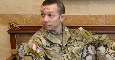 البيت الأبيض يقرر تعيين الجنرال جاسبر جيفرز قائدًا لقوة الاستقرار فى غزة