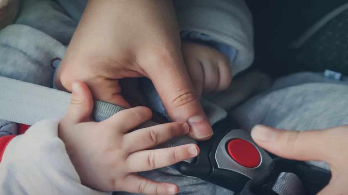 عاجل: المرور تكشف الخطأ القاتل الذي يرتكبه 90% من الآباء... أطفالكم في خطر!