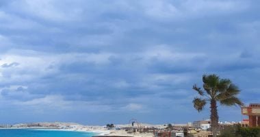 الطقس اليوم.. انخفاض بالحرارة وشبورة تصل للضباب والصغرى بالقاهرة 12