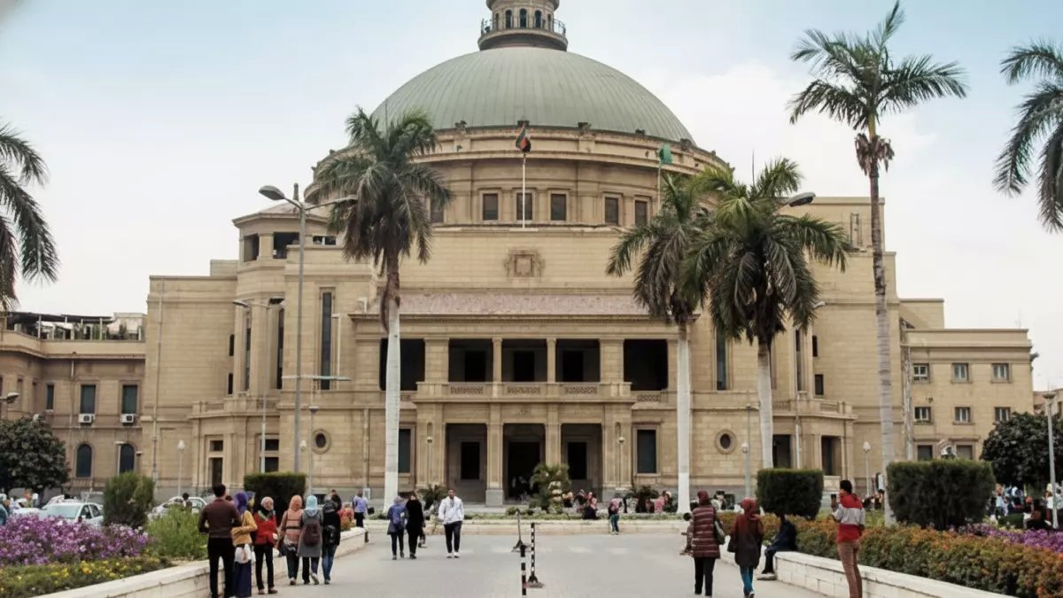 عاجل: جامعة القاهرة تطلق أول منظومة ذكية تغير خريطة البحث العلمي في الشرق الأوسط... 5 بيوت خبرة ثورية!